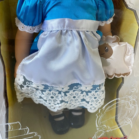 Disney Animators’ Collection Belle Doll - Picture 3 of 11